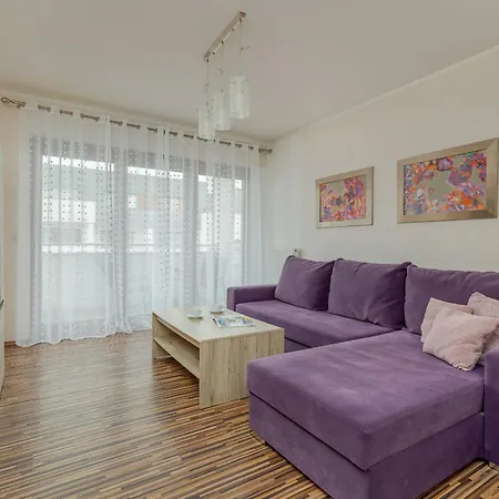Spacious With Balcony In Center By Renters Apartment Swinoujscie